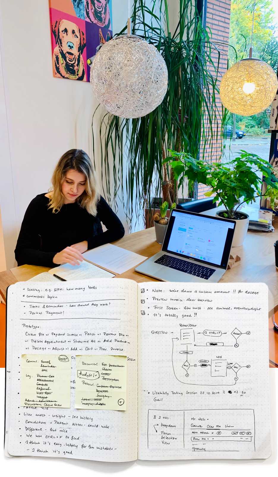 Montage d'un chercheur UX dans un café en France et notes prises lors d'un voyage de recherche utilisateur